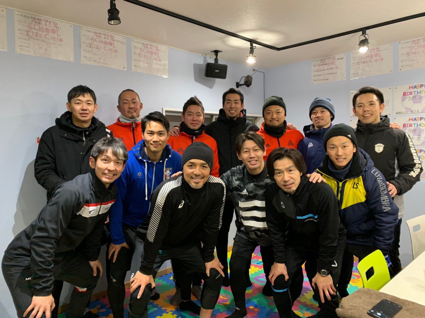 本多 亘 Twitterissa 小野伸二さんが地元流山でスペシャルイベントを開催 お手伝いで参加させていただきました アシスタントコーチが豪華ですね 中には元チームメイトの時さんも 来年も流山で開催してくれたら嬉しいです 小野伸二 サッカー教室 スペシャル 本多 亘 Twitterissa 小野伸二さんが地元流山でスペシャルイベントを開催 お手伝いで参加させていただきました アシスタントコーチが豪華ですね 中には元チームメイトの時さんも 来年も流山で開催してくれたら嬉しいです 小野伸二 サッカー教室 スペシャル
