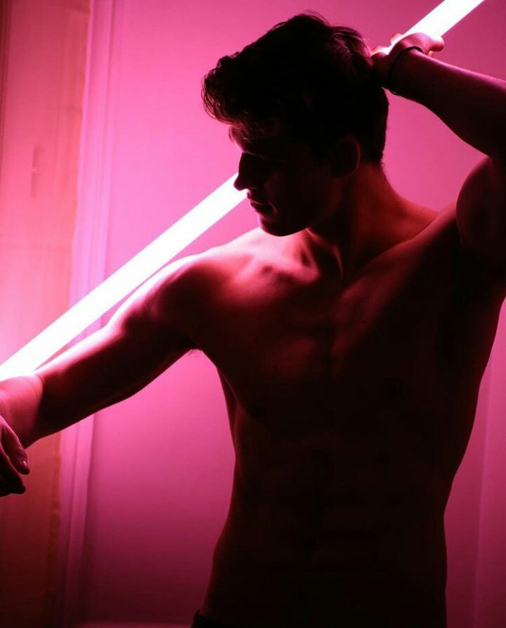 ＤＡＲＥＮ 
       ＴＲＵＳＷＥＬＬ

      ❝ʜᴇʟʟ ᴄᴀɴ ʙᴇ ᴍᴏʀᴇ ғᴜɴ ᴡɪᴛʜ ᴛʜᴇ ʀɪɢʜᴛ ᴅᴇᴍᴏɴ, ᴛʜᴀᴛ's ɴᴏᴛ ᴍᴇ ❞

          ˗ˏˋᴍᴏᴅᴇʟᴏ-ᴅᴇᴍᴏɴɪᴏˎˊ˗
             ʙɪsᴇxᴜᴀʟ-ᴠᴇʀsᴀᴛɪʟ

       coqueto pero con PAREJA

(❤+↻) -> MD

#freerol #sexrol