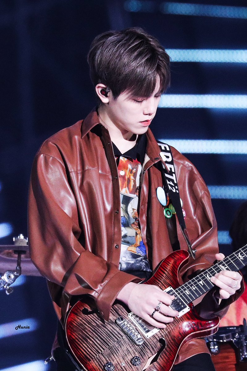 Hunia0712's tweet photo. 191225 
SBS 가요대전 HQ

#차훈 #CHAHUN #훈 #HUN #NFlying 
#엔플라잉 https://t.co/C916ZIhPWu