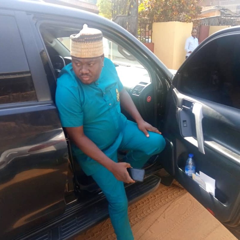MiniWaymedia's tweet photo. THE EAGLE JUST ARRIVED.
The President National Youth Council of Nigeria Amb Sukubo Saraigbe Sukubo just Arrived Benin City in Edo State, For the Traditional Marriage of Mr and Mrs Ehisuoria Omo Azugbene.
Best wishes on this wonderful journey, as you build your new lives together. https://t.co/lhA8N7Zrnk