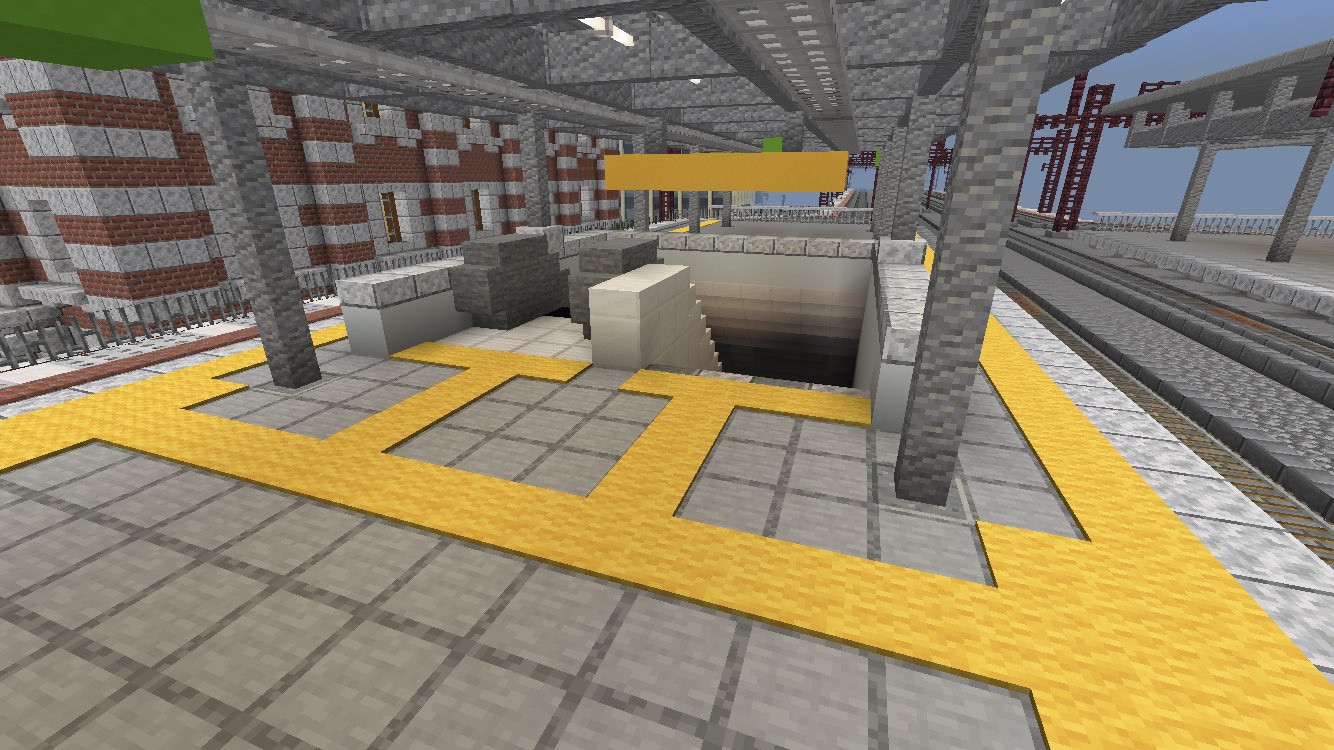 黒樫市 Minecraft現代都市開発 黒樫駅 大規模改修工事 ホームと上屋の建て替えを実施 エスカレーターの設置とエレベーターの設置を予定 3 4番線はホームの上屋と架線柱を流用した Minecraft Minecraft マイクラ マイクラpe T Co