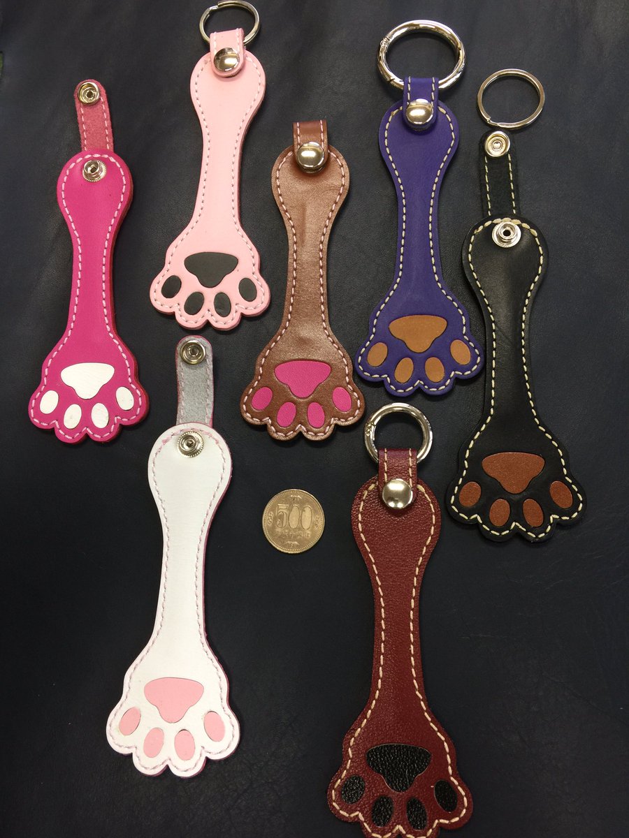 smtennosuke's tweet photo. 猫の手タイプのキーホルダーを作りました。全長150mmで手軽にパドルとして使用出来ますよ

年内は28日まで営業
29日〜1月5日まで休みになります。
よろしくお願いします。 https://t.co/q8PJSA5BpC