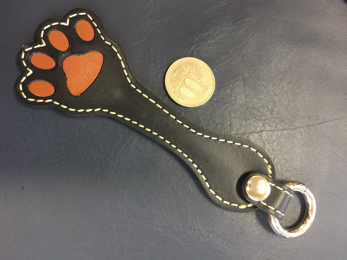 smtennosuke's tweet photo. 猫の手タイプのキーホルダーを作りました。全長150mmで手軽にパドルとして使用出来ますよ

年内は28日まで営業
29日〜1月5日まで休みになります。
よろしくお願いします。 https://t.co/q8PJSA5BpC