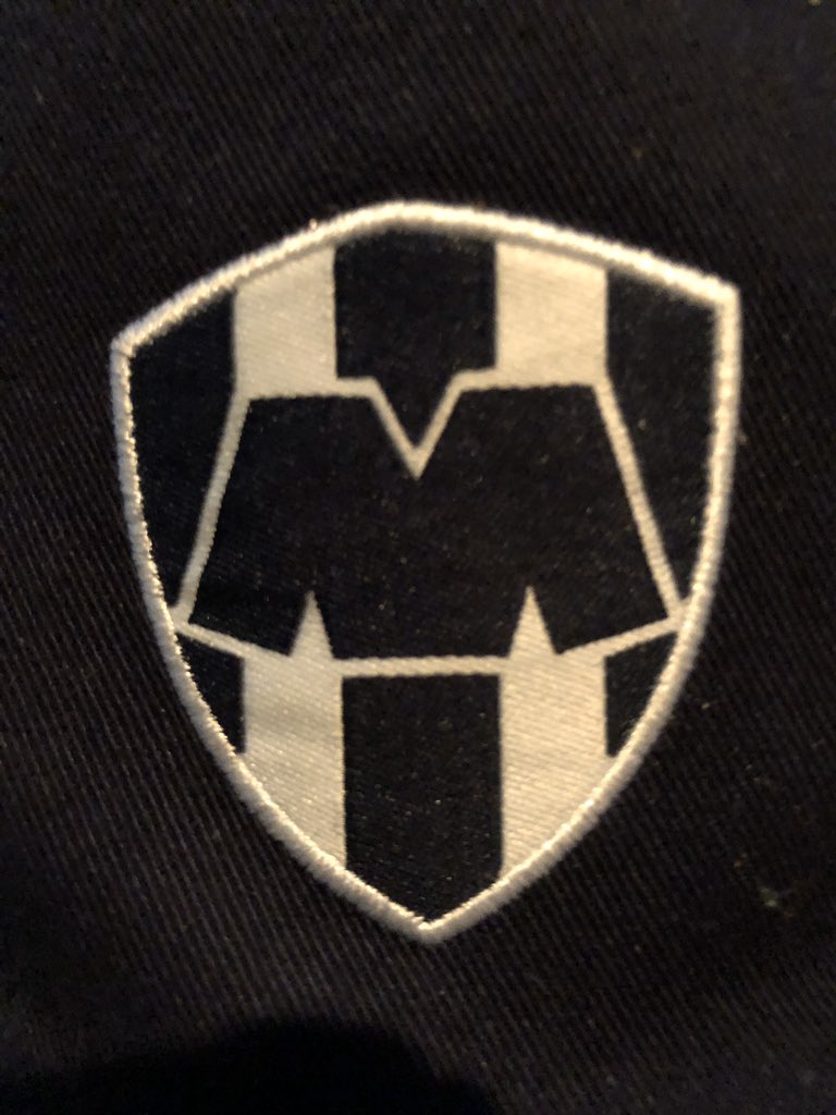 Hermano <a href="/AAtaydeR/">Andrés Atayde</a>. Te mando 2 saludos y de Navidad recibe 1 autogol. Abrazo hermano!!