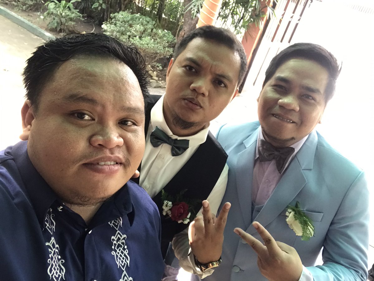 w/ the congressman and the groom! 🤙🏻