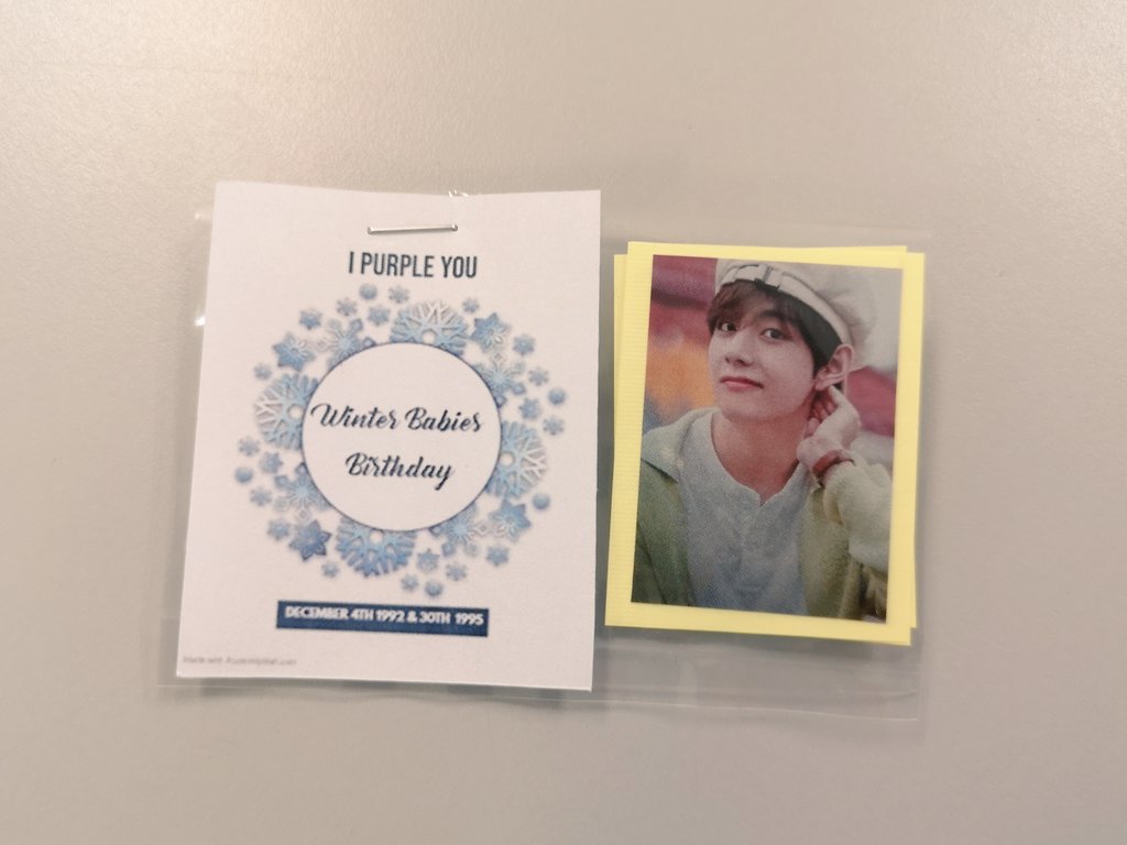 _hyeitsmetika's tweet photo. Hi Loves๐
I & @wahida_liana will be giving out these freebies on 28th & 29th dec
How to get em
๐ look for us at d events
๐ just say Hi
#WinterNightinKL
#Aphrodite_Series
#justforyouhappybirthdaytaehyung
#vantefluent
#lustrousparadise
#Vstrawberryyard_inKL
#GLOBALTAECAFE_KL https://t.co/Uq6KPU5Spq