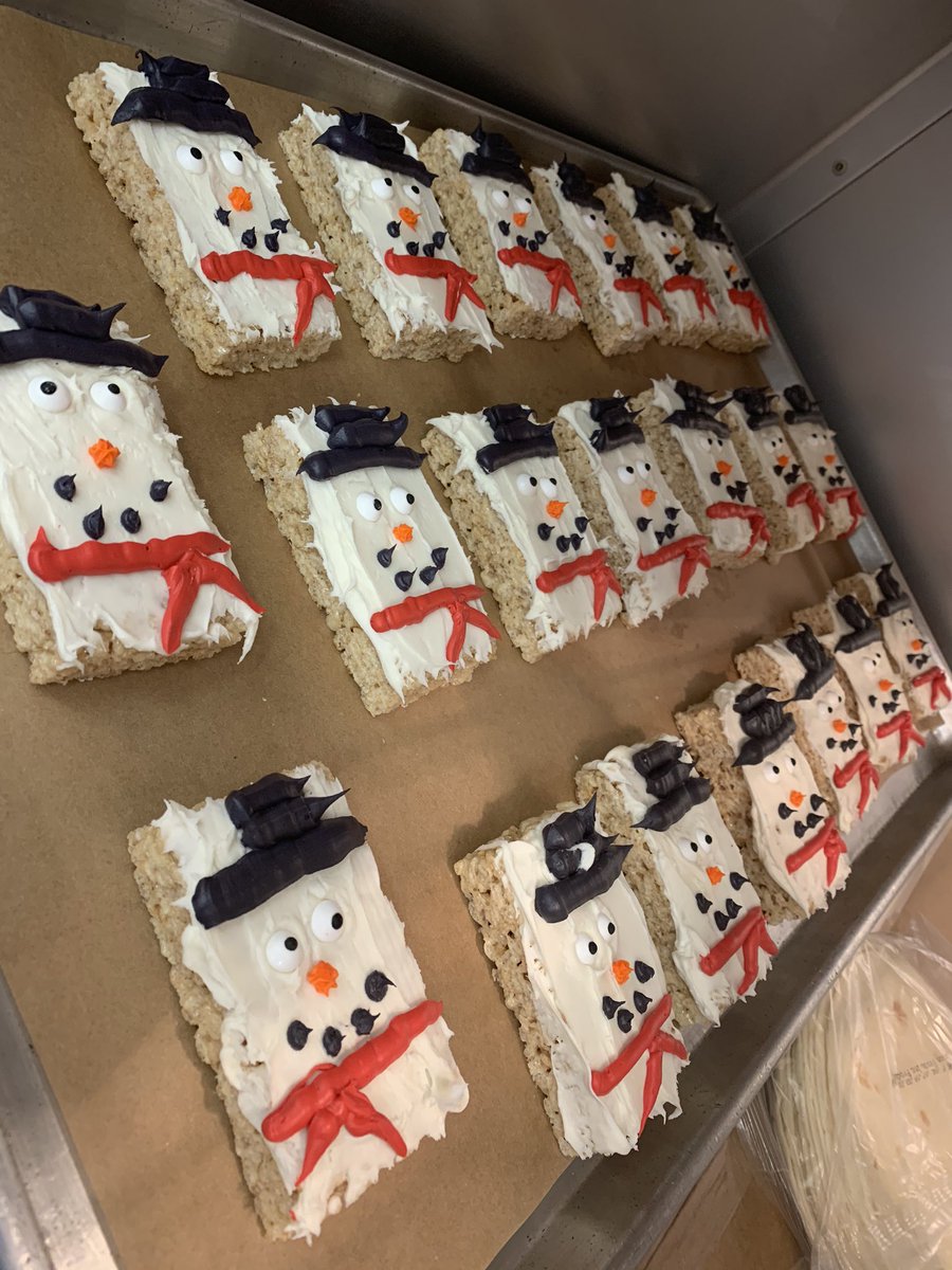 JSASDcafe's tweet photo. Do you want to eat a snowman ⛄️or maybe a reindeer?  These were just 2 of the special holiday themed treats at JSASD this December! #tngfoodfun #momentsmatter @JkellerTng @TNGMadPres https://t.co/ByISFaqfyB