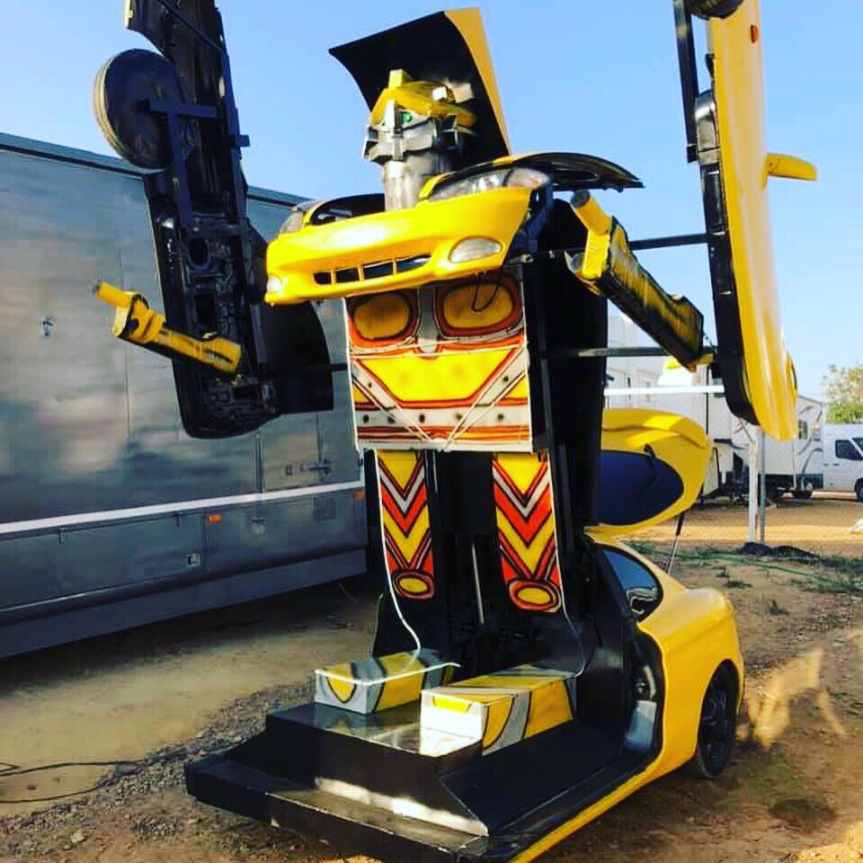 showtransformer's tweet photo. #transformers #animation #nouveauté #news #france #spectacle #show #robot https://t.co/LlhOuXOmJu