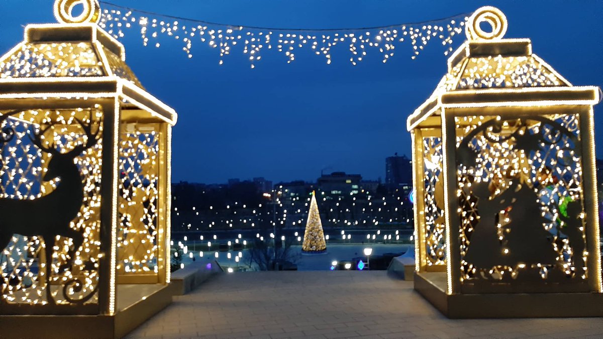 куда сходить 1 января в волгограде. куда сходить 1 января в волгограде. куда сходить 1 января в волгограде. волгоград 1, волгоград, привокзальная площадь. центральный каток волгоград.