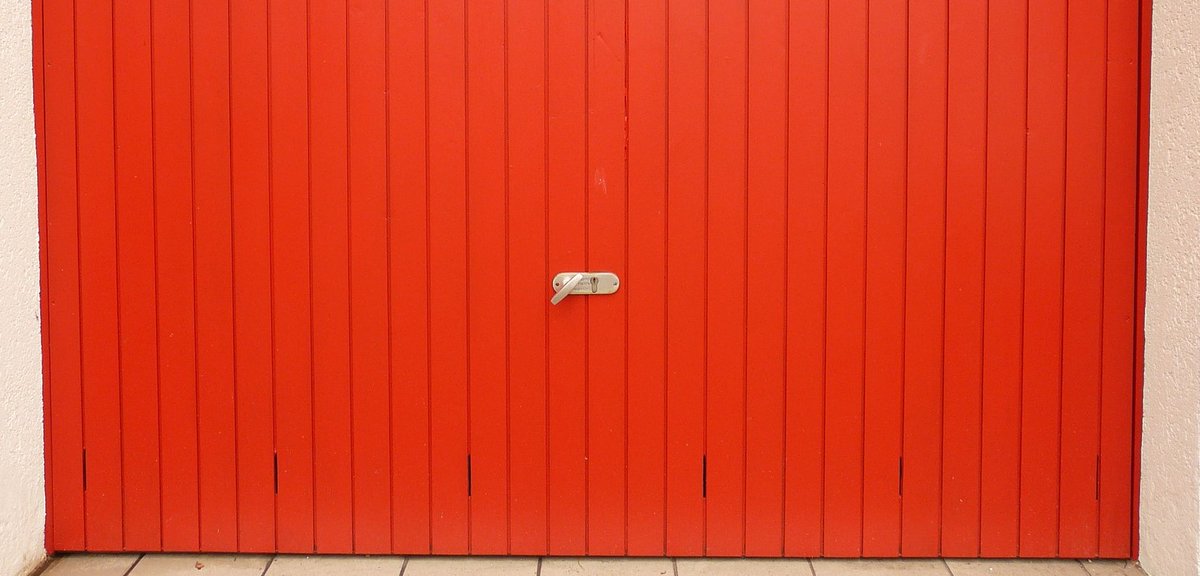 MorganLocksmit1's tweet image. We not only repair and replace #doorlocks and #windowlocks, we also can replaced #garagedoorlocks and assess the security of your #garage. For a FREE no obligation quote call 0800 511 8202 bit.ly/30OKqen