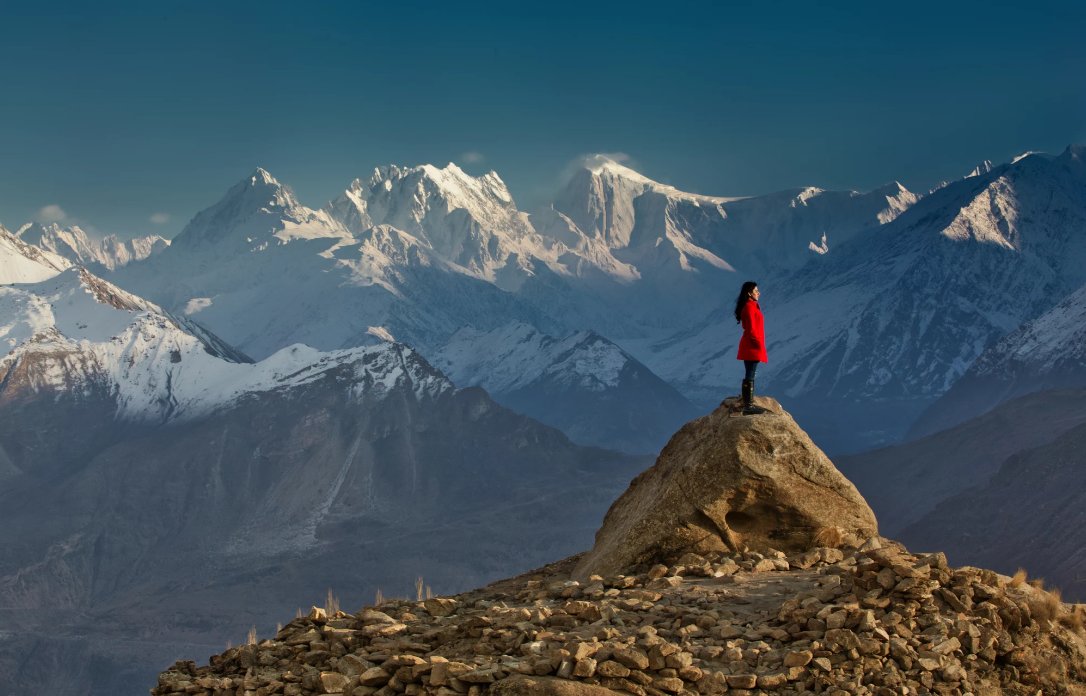 SajidullahBaig's tweet photo. Who needs to travel to Foreign Locations when you have heaven with in your lands.
A beautiful view of #Golden #peak from Eagle nest #Hunza
#GilgitBaltistan #Travel #nager #pakistan
#PeaceOnEarth #kartarpurcorridor #tourdehunza #mountaincup #picofday #Instagram https://t.co/d5yUpiELh5