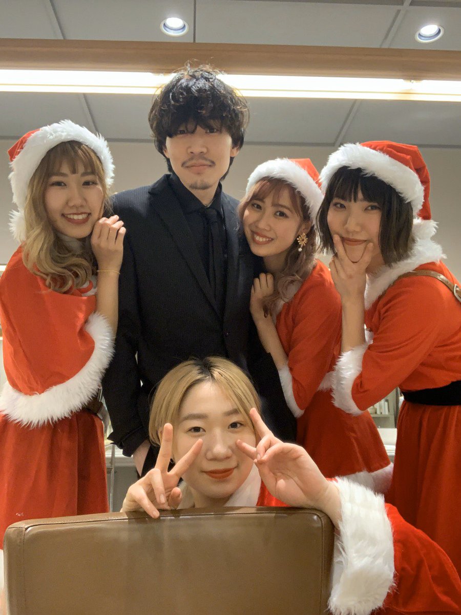 03YUI_chel07's tweet photo. 🎅🏻🎁🎄❤️💫

Xmas 営業。。
サンタそろそろ限界かね🤔 https://t.co/FUZlg7ntZ0