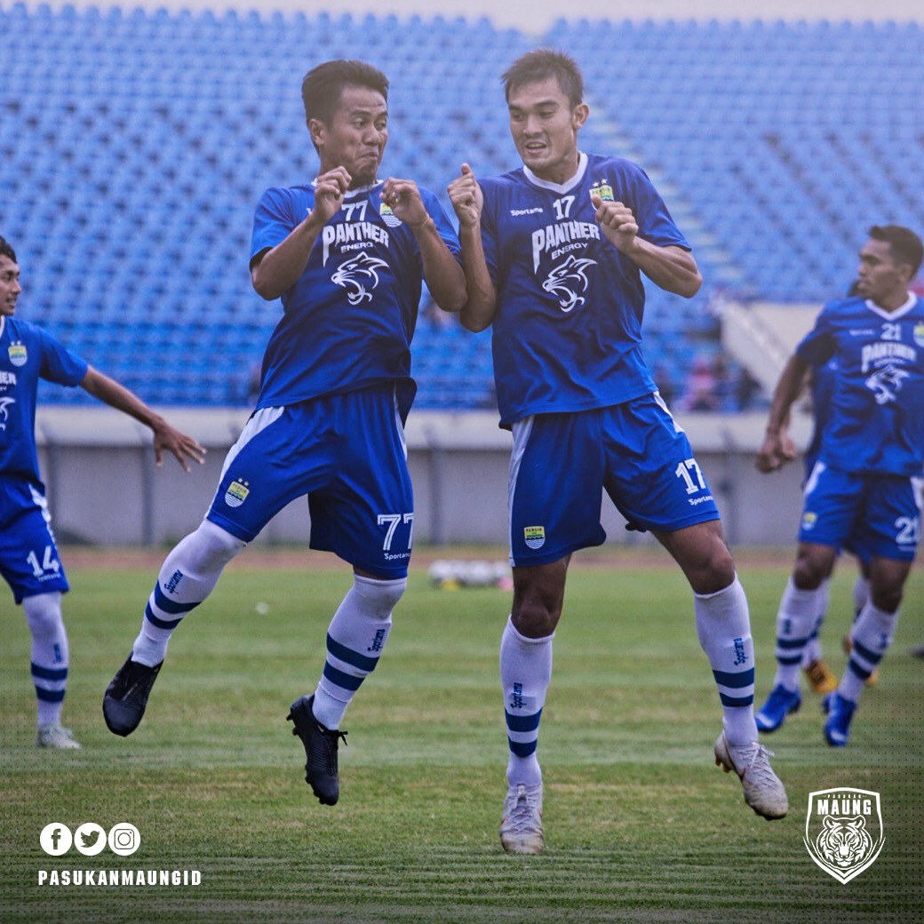 Dipercaya tampil dalam beberapa laga terakhir, Zalnando mampu menunjukkan performa impresif dengan tampil apik mengawal sisi kiri pertahanan <a href="/persib/">PERSIB</a>.

Komentarmu? 🤔💭
.
#PasukanMaung #GameOn #PersibBandung #Persib