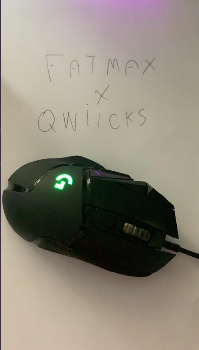 Qwiicks_'s tweet photo. 🎁 CONCOURS 🎁

Tentes de remporter une logitech G502

Pour Participer , il suffit de : 
 
- RT ce tweet 

- Follow : 

@Qwiicks_
 y 
@FatMaxinho
 
- Mentionne un pote en commentaire

TAS vendredi prochain en live sur ma chaine Twitch : Qwiicks ! 🍀 https://t.co/KLy4TI4vQa