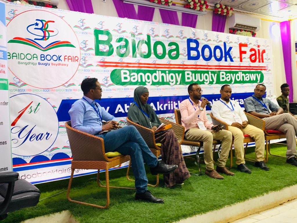 kassimmohamed14's tweet photo. The 1st panel, 2nd day of Baidoa Bookfair is on the platform addressing importance of learning, reading for social change #BBF2019 @JamilaHagi @Addebashir2 @Melsaaidi1 https://t.co/Q1fTSkUAa7