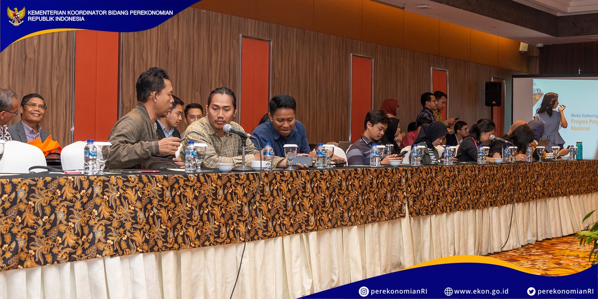 PerekonomianRI's tweet photo. #BeritaEkon
Komite Percepatan Penyediaan Infrastruktur (@KPPIP_RI) adakan Media Gathering membahas Pencapaian Proyek Strategis Nasional (PSN) pada Jumat (27/12), di Jakarta.

Selengkapnya: https://t.co/YUfbwxM9IB
#UntukEkonomiIndonesia https://t.co/tloTJpna8H
