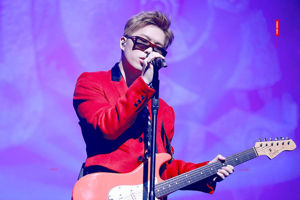 191225 항해 대구콘서트 #찬혁 HQ

𝐋𝐢𝐠𝐡𝐭𝐬 𝐰𝐢𝐥𝐥 𝐠𝐮𝐢𝐝𝐞 𝐲𝐨𝐮 𝐡𝐨𝐦𝐞
𝐀𝐧𝐝 𝐢𝐠𝐧𝐢𝐭𝐞 𝐲𝐨𝐮𝐫 𝐛𝐨𝐧𝐞𝐬

#악동뮤지션 #악뮤 #악뮤찬혁 #이찬혁
#akmu #chanhyuk <a href="/official_akmu/">official AKMU</a>
