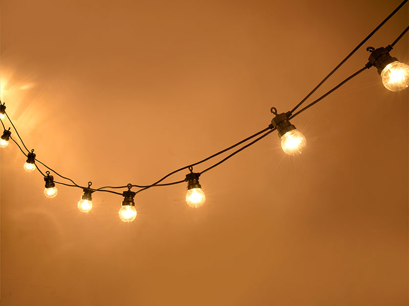 iled_lighting's tweet image. All you need is the right festoon lights wedding. #festoonlightswedding #commercialstringlights