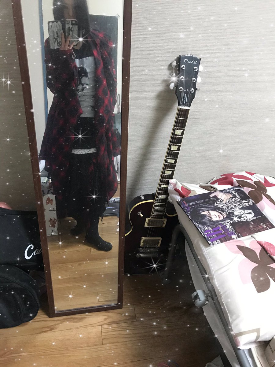 b_ll7a's tweet photo. ＣＩＶＡＲＩＺＥへ今年の買い納め✨
赤のガウンを買ったよ✨😆
メチャクチャ気に入ってます✨😍❤️ https://t.co/HCohj9RQtg