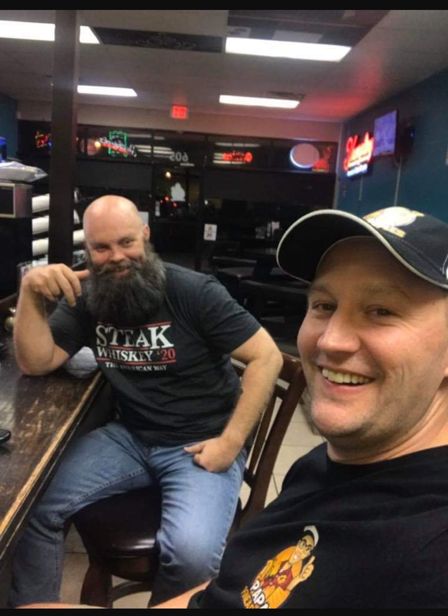 runnels1230's tweet photo. Good times @papapineapples Ocala with my good friend Scott. #tacos #GUİNNESS #BEARDS #Veterans https://t.co/NVFMdFerMP