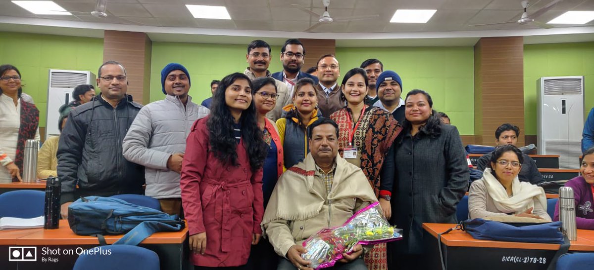 BicaHajipur's tweet photo. डॉ अनिल कुमार सिन्हा, उप निदेशक(प्रोबेशन), सारण-सह-प्रशिक्षक को जन्मदिन के अवसर पर बिहार सुधारात्मक प्रशासनिक संस्थान में प्रशिक्षण प्राप्त कर रहे प्रशिक्षु प्रोबेशन पदाधिकारियों ने जन्मदिन की शुभकामनाएं दी। इस अवसर पर संस्थान के विशेष कार्य पदाधिकारी एवं अन्य पदाधिकरी मौजूद थे। https://t.co/KYwprNr0Zk