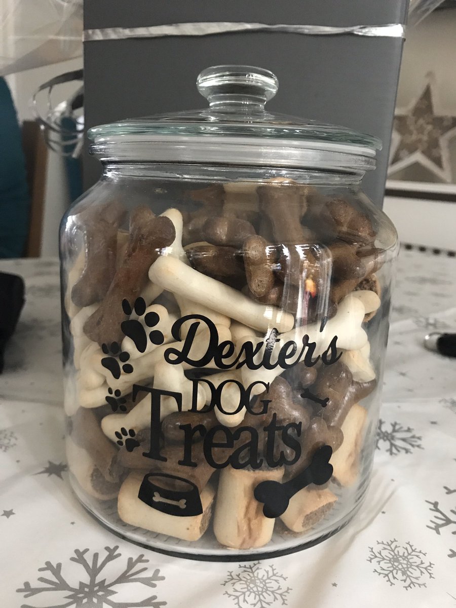 dexterpuggie's tweet photo. Best Christmas Present! What did everyone else get? #presents #christmas #pugs #puglife #spoilt #treats https://t.co/rfRXSeHgWh