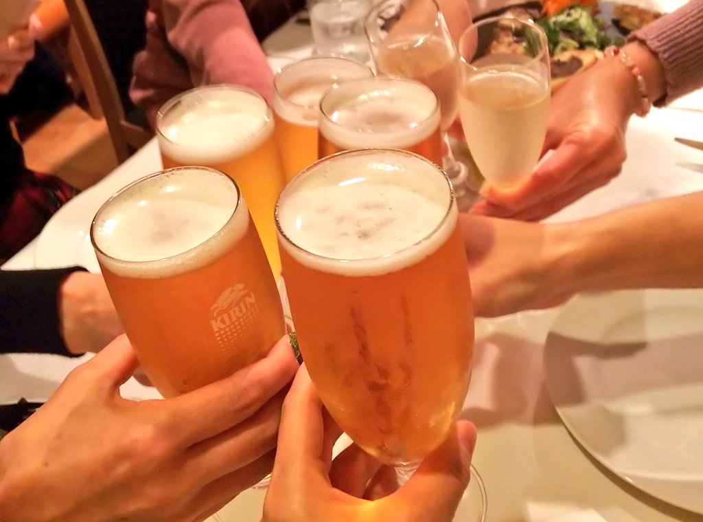 happy25cy's tweet photo. 忘年会🍻
楽しんでま～す✨

#忘年会
#悪女時代
#全力ひろしま応援隊
#アラフォーアイドル https://t.co/l0579HxPoD