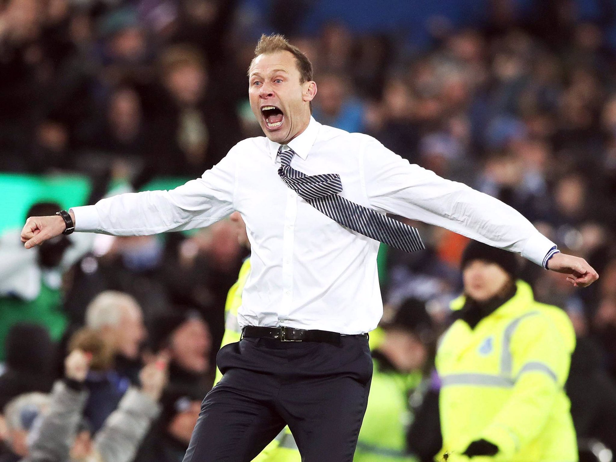 Happy 49th birthday to Everton Legend Duncan Ferguson. He s one of us.    