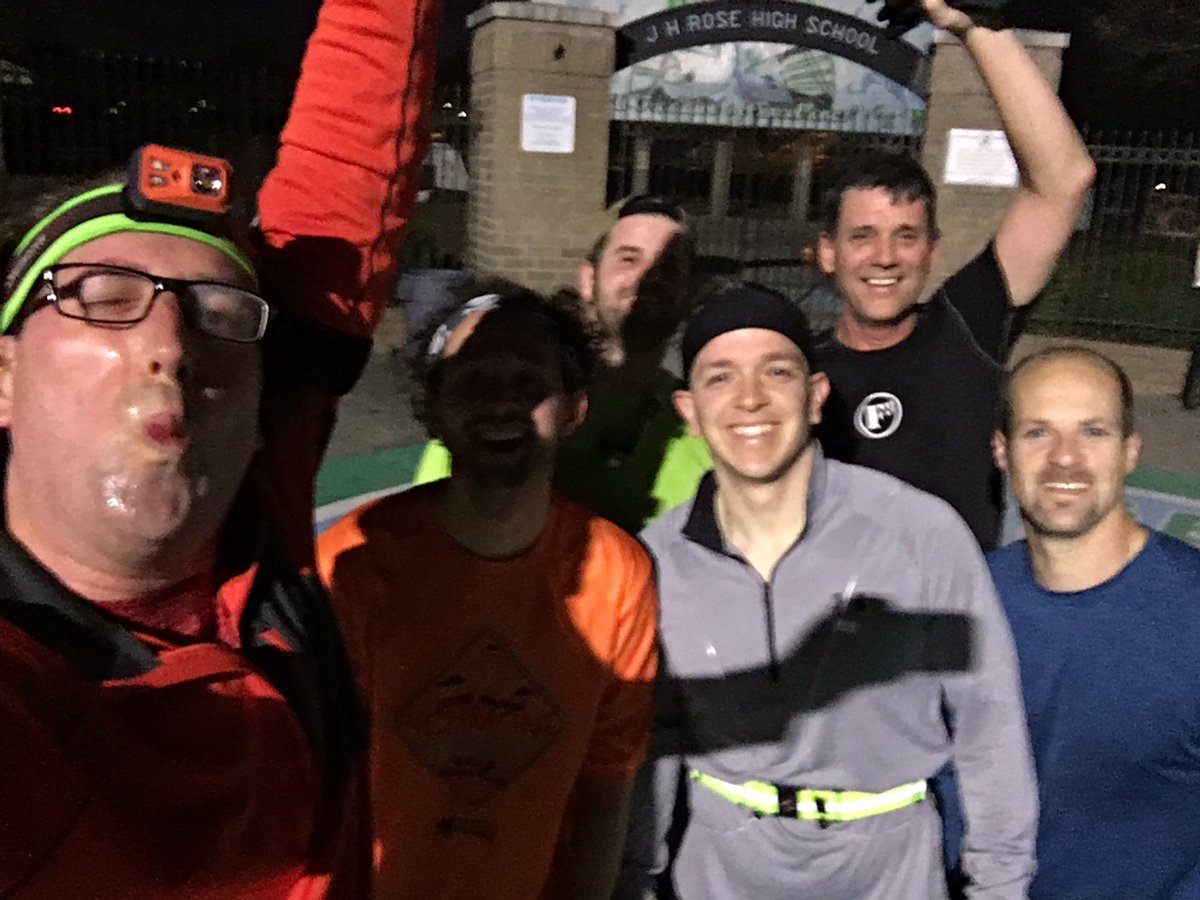 6 strong for the double oval workout. #OvalOffice <a href="/F3ENC/">F3ENC Crossbones</a>