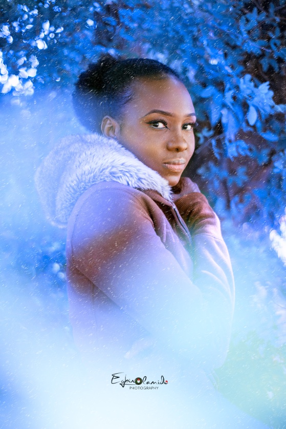 BabyGratie's tweet photo. Merry Christmas 🎄!!!
@egbinolamide  #sheisbadass💫🥇 #whitechristmas❄️🎄 #snowinlagos 😁😉 https://t.co/3Oo5aHk2GA
