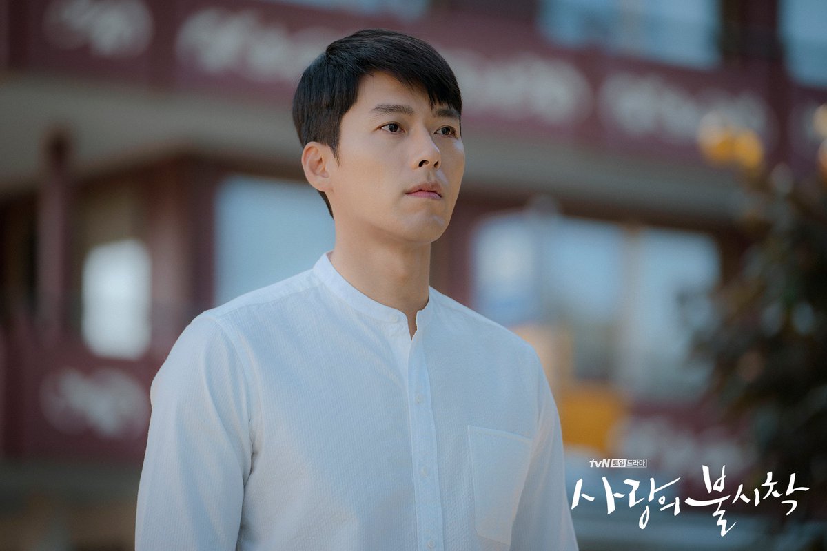 Hyun Bin Crash Landing On You Still Cuts Episode 5 Dec 28 Episode 6 Dec 29 Crashlandingonyou 사랑의불시착 愛の不時着 爱的迫降 Hyunbin 현빈 ヒョンビン 玄彬 T Co Wsgv7uizrg