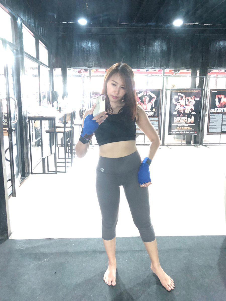 NooNuch99's tweet photo. จะหมดปีเเล้ว ยังไม่มีอะไรดีๆเลย นอกจากหน้าตา. 🤣😜 https://t.co/eDxzlcRtcA