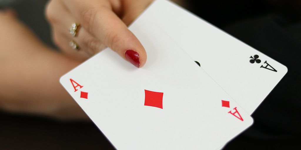 Reparten cartas... y te llega pareja de 🅰️🅰️ 𝐄𝐥 𝐦𝐚𝐭𝐫𝐢𝐦𝐨𝐧𝐢𝐨 𝐩𝐞𝐫𝐟𝐞𝐜𝐭𝐨, 𝐥𝐚 𝐯𝐨𝐜𝐚𝐥 𝐦á𝐬 𝐛𝐨𝐧𝐢𝐭𝐚, 𝐥𝐚 𝐦𝐚𝐠𝐢𝐚, 𝐥𝐚 𝐝𝐨𝐛𝐥𝐞 𝐚𝐥𝐞𝐠𝐫í𝐚... 🤓 ¿Qué más apodos se te ocurren para esta bendita pareja? 😂 ¡Cuéntanoslo! 👇