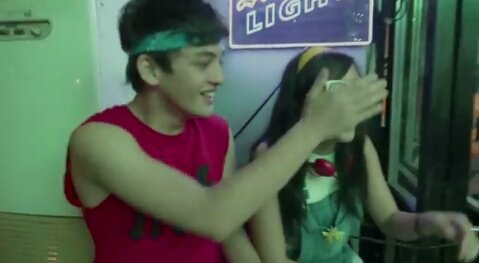 sethdreapexersg's tweet photo. Napansin nyo ba ito fam nong lumabas ang naka 2pcs tinakpan ni Seth mukha ni blythe haha 😂😂 https://t.co/TitPFOxuV1
