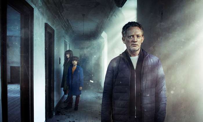 RadioTimes's tweet photo. Some viewers were left frustrated by ad breaks Channel 5's Susan Hill adaptation #TheSmallHand
https://t.co/FswNHl1qTG https://t.co/ItTD5kig2j