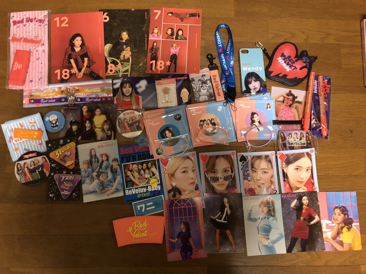 lisady07's tweet photo. グッズ整理2
(何度も言いますがペン卒ではありませんグッズがなくても愛は変わりません)

譲　画像
求　300円〜希望額 https://t.co/e4VmsykSSI
