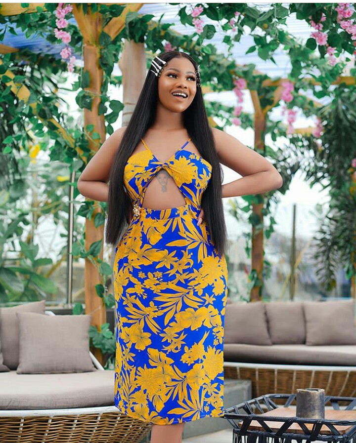 psznkelechi's tweet image. TACHA or Cardi B

RT for Tacha
Like for Cardi B
#TachaLiveInCalabar