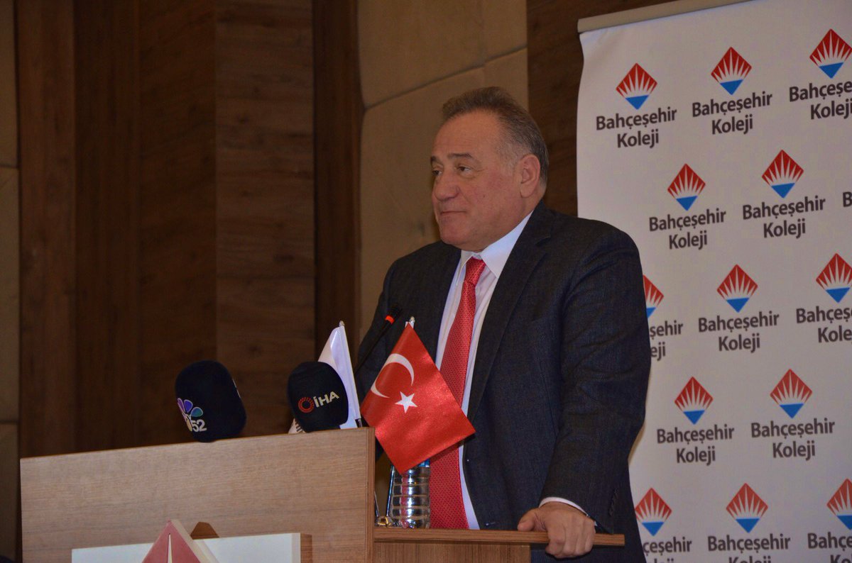 bahcesehir_k12's tweet photo. 2020-21 eğitim öğretim yılında açılacak olan Ünye_Fatsa Kampüsümüzün Tanıtım Toplantısı BUEK Başkanı Sn. Enver Yücel, Genel Müdürümüz Özlem Dağ, protokol üyeleri ve yaklaşık 1000 velinin katılımıyla gerçekleşti. 

Ülkemize ve Karadeniz Bölgemize hayırlı olsun. ❤️💙 https://t.co/MR8aD5ukiA