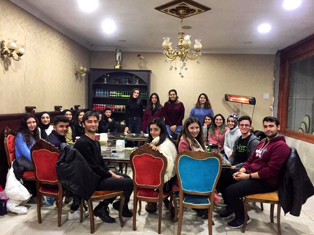 Ahbap İstanbul Üniversitesi olarak  dönem sonu toplantımızı gerçekleştirdik. Gelecek dönem için etkinlik planlarımızı oluşturduk. 💚💚💚 <a href="/ahbapplatformu/">Ahbap Platformu</a> <a href="/ahbap_istanbul/">Ahbap İstanbul</a> @ahbap_uni <a href="/haluklevent/">Haluk Levent ( Ahbap Ekibi )</a>