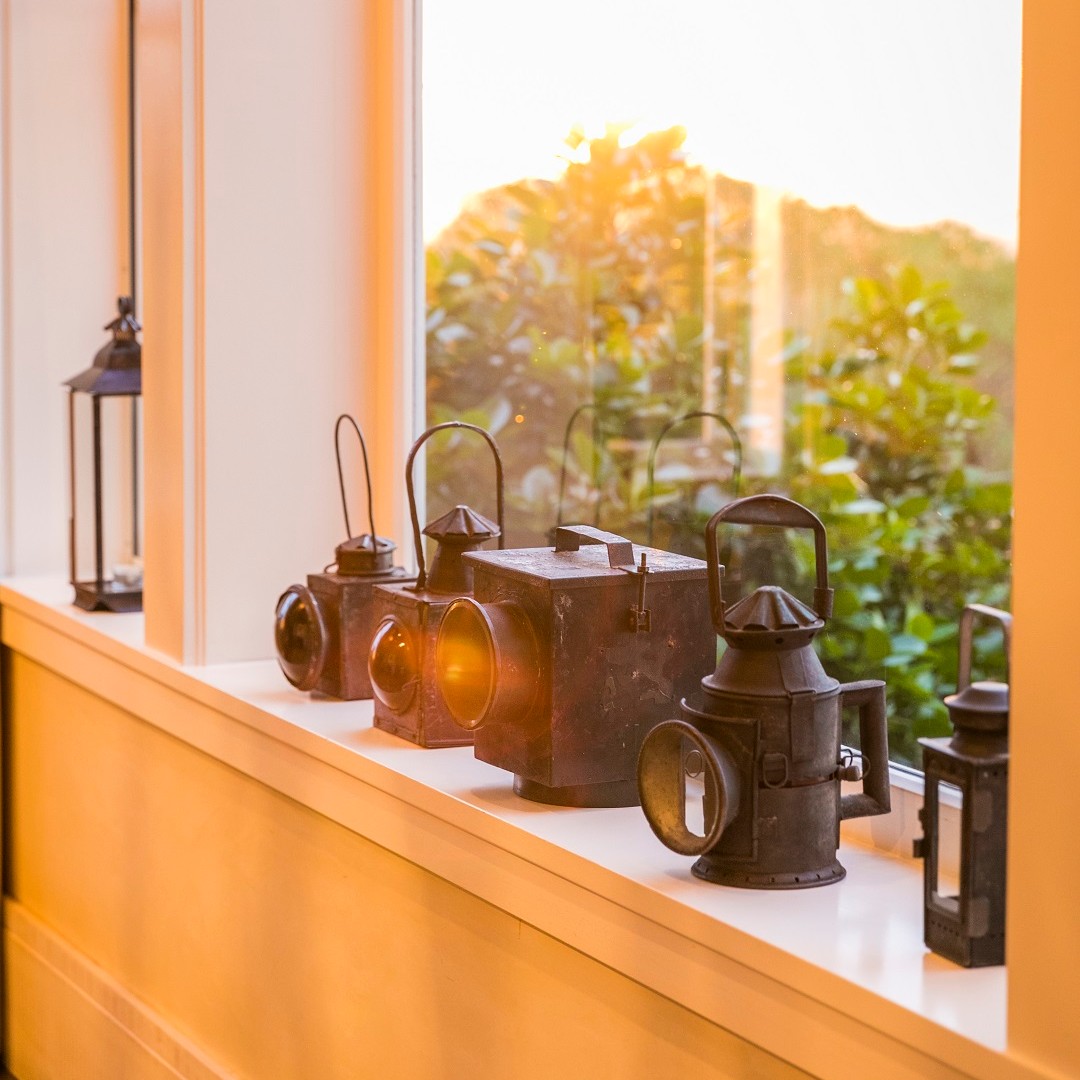 Morning light shining through the dining room ✨
#capekidnappers #robertsonlodges #relaischateaux #luxurylodgesnz #hawkesbay