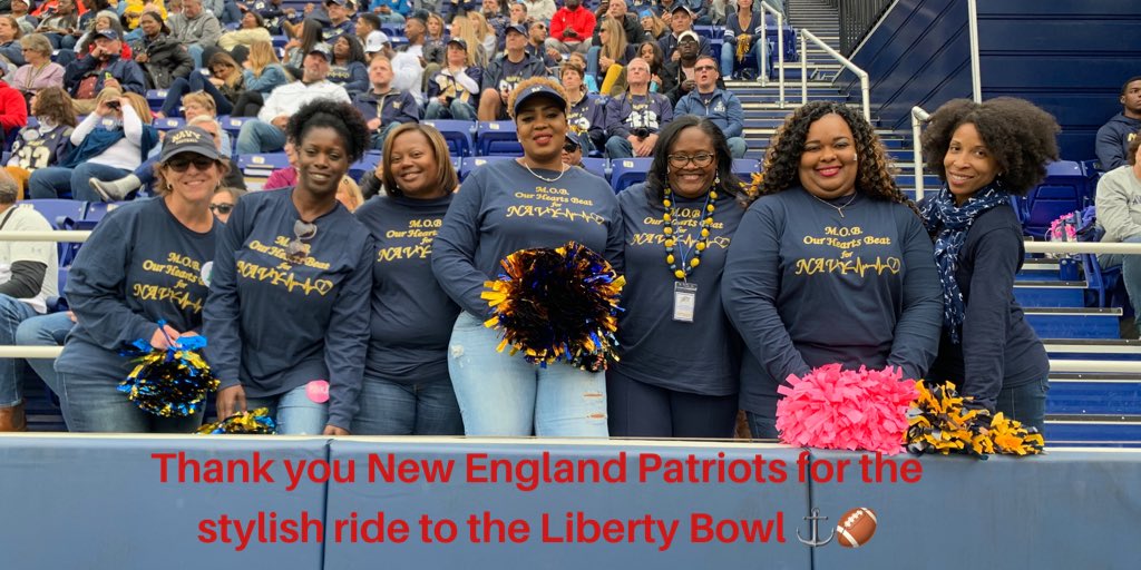 MOB_USNA's tweet photo. A big THANK YOU @Patriots! Navy Football Cheer Moms appreciate you looking after our Mids! ⚓️🏈#NavyAthletics #NavyFB #CoyWire #BattleAtTheBowl #GoNavyBeatKansasState https://t.co/mBXeT2fHGC