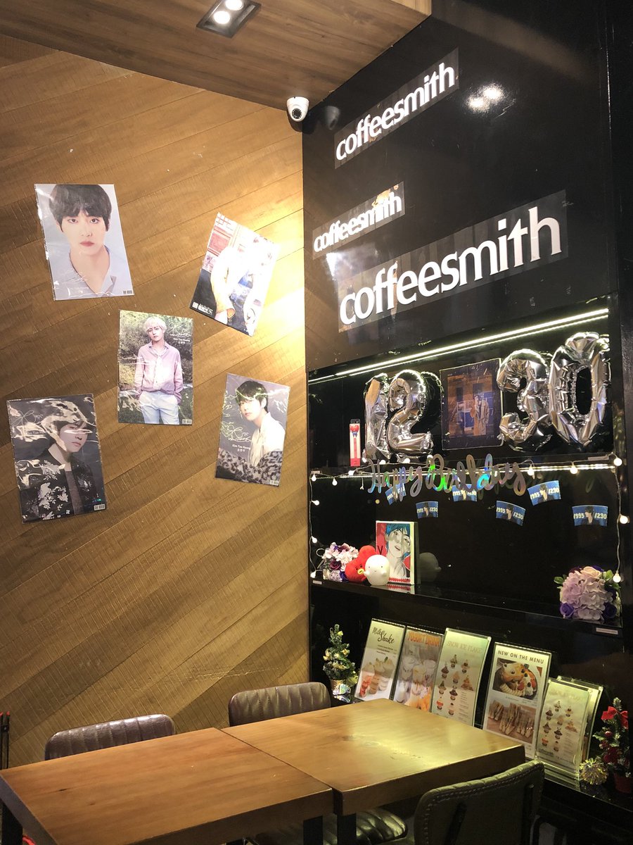 kimvantae_sg's tweet photo. #WinterVear is ready 🐻 For the first few of those who purchase the Special Set, just let the counter know, and you’ll get the fan! See you all tomorrow 💜 https://t.co/6SndtasHwA