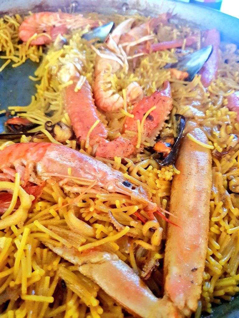 Rrataiz's tweet photo. Hoy la Mami nos ha hecho fideguá!!! #fidegua https://t.co/jT3X4hQfkt