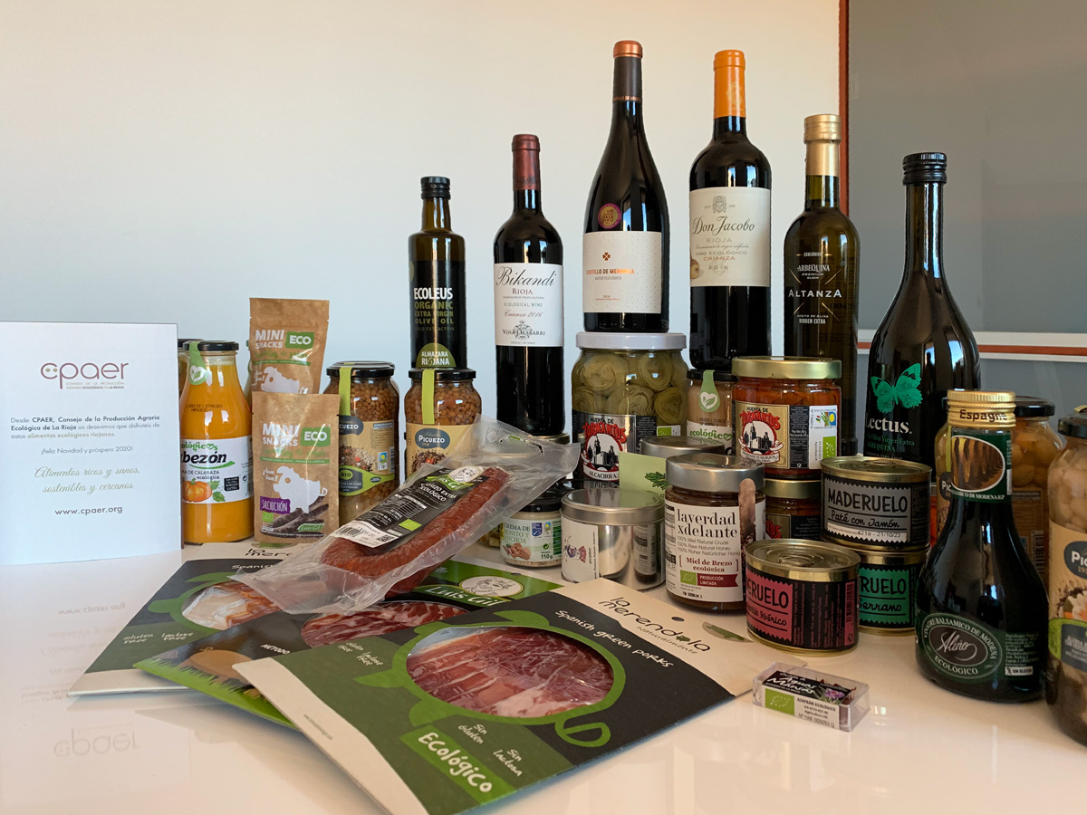 Ya tenemos preparadas para enviar las 3 #cestas #ecológicas que hemos sorteado. Muchas gracias a 💚 <a href="/altanzabodegas/">Altanza</a>💚<a href="/Picuezo1918/">Conservas Picuezo</a>💚#ViñaOlabarri 💚<a href="/bodegacdmendoza/">Castillo de Mendoza</a> 💚 <a href="/bodegascorral/">Bodegas Corral, Don Jacobo</a>💚<a href="/embutidosecolg/">embutidos luis gil</a> 💚#Lectus💚<a href="/altanzabodegas/">Altanza</a>💚<a href="/Lurrekoaromas/">Lurrekoaromaticas</a>💚<a href="/vinagreando/">Vinagrerías Riojanas</a>