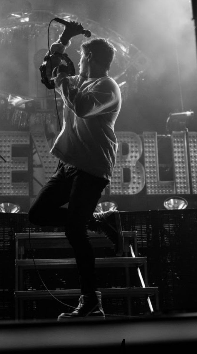 3EBLIFESTYLE's tweet photo. #FridayFeeling #MyHitAndRun #SongOfTheDay Third Eye Blind - My Hit and Run (Out of the Vein) https://t.co/aw20ubI73N via @YouTube https://t.co/0aKQglNykp