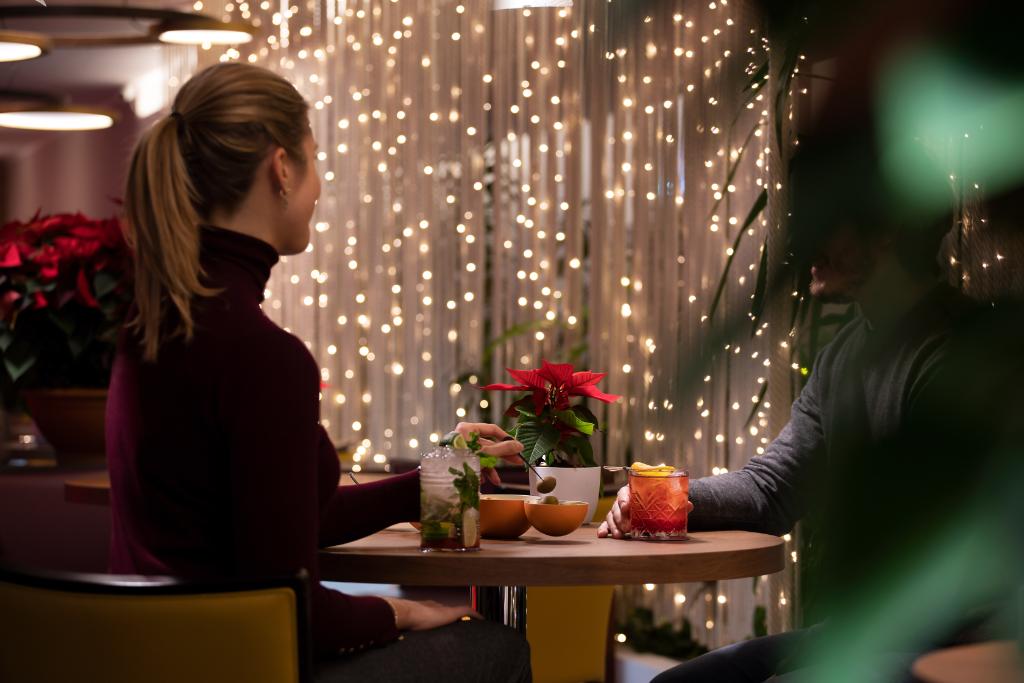 Hop on the first plane and go visit your loved ones... but before you go stop by at Monterosa Bar for a last cheers!

#SheratonMalpensa