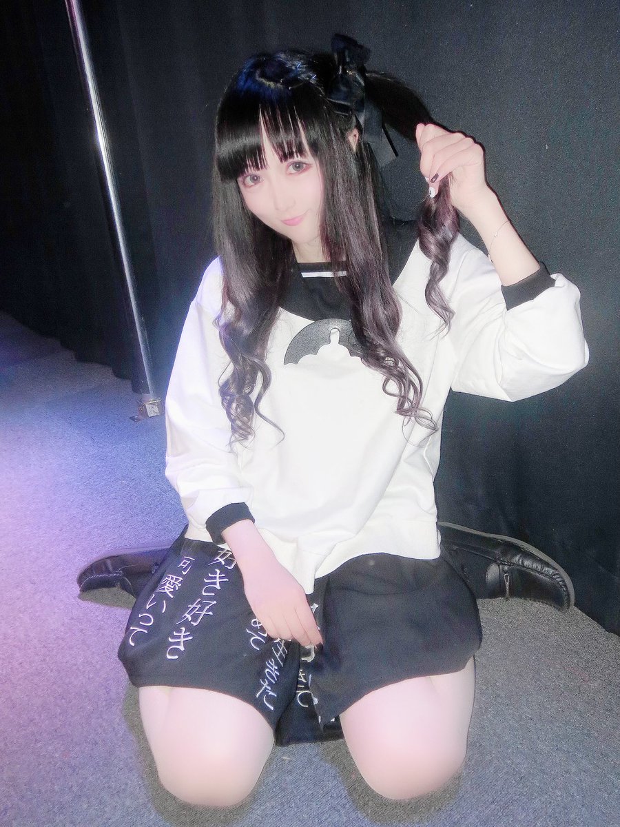 tahion_white's tweet photo. #みーうーにゃ〝ー ฅ^ΦωΦ^ฅ
#アイドルわっしょい 出演!
#みうにゃセトリ
1. #neverever
2. #fancybabydoll
3. #EndlessStory
4. #cryhero
5. #truəend
いよいよ今年最後の追い込み!
最後まで #みうにゃライブ 楽しすぎる!
2019/12/27(金)
#秋葉原colors
#望月みうな https://t.co/nLQom53UPT