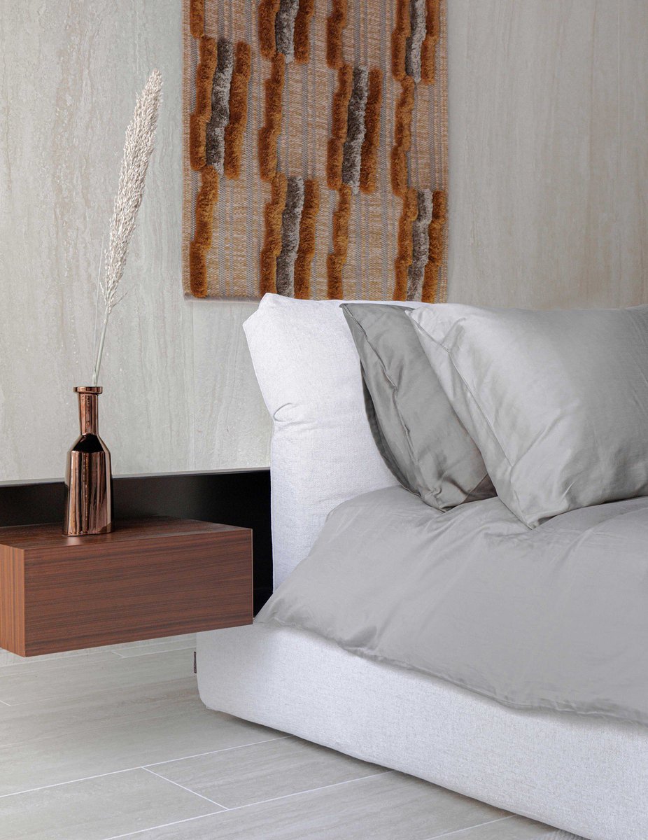 Flexform_ITA's tweet image. DETAILS THAT MATTER

#Flexform NEWBRIDGE #bed, Carlo Colombo #design. Courtesy Frankly Amsterdam | Ph. Naomi / Jamie Studio.

More bit.ly/2NX1PAf