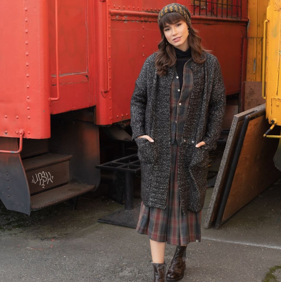 Layering at its finest 💛Love <a href="/alhambrastyle/">Alhambra</a> in our Cotton Yak Blend Duster (now 40% off).

Shop Now>> (link in bio.)