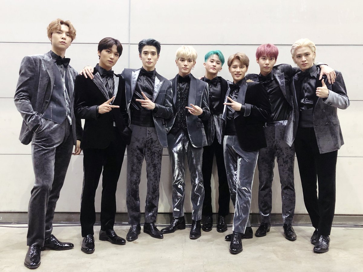 NCTsmtown_127's tweet photo. 🖤🖤🖤🖤🖤🖤🖤🖤

#가요대축제
#NCT #NCT127 https://t.co/RI3QZNw3w4
